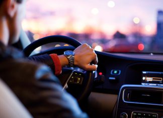 Waarom geen baan als rijinstructeur?